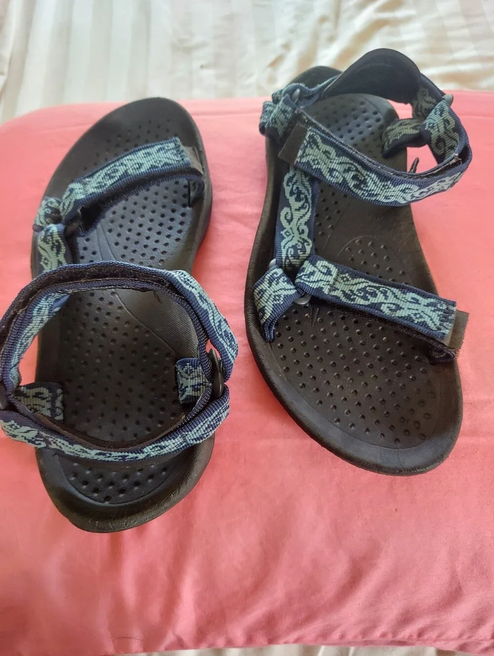 Women's Teva Hurricane Sandals Size 8